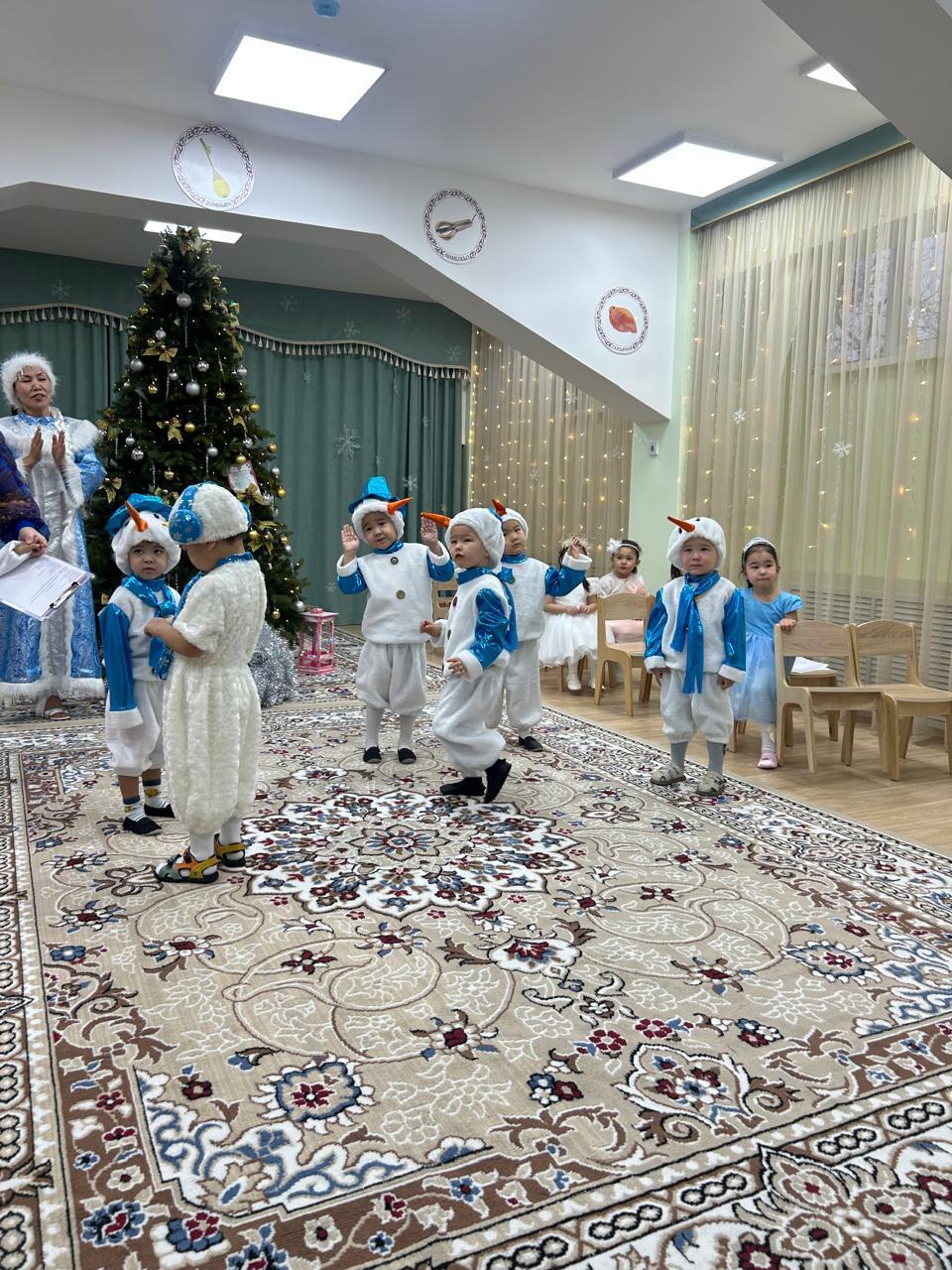 "Жаңа жыл!!!"   "Тамшылар"   тобы